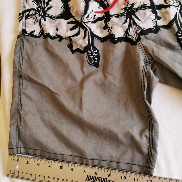 Mossimo Mens Summer Board Shorts size 32, Red, Multi Color, Aloha - Picture 6 of 11
